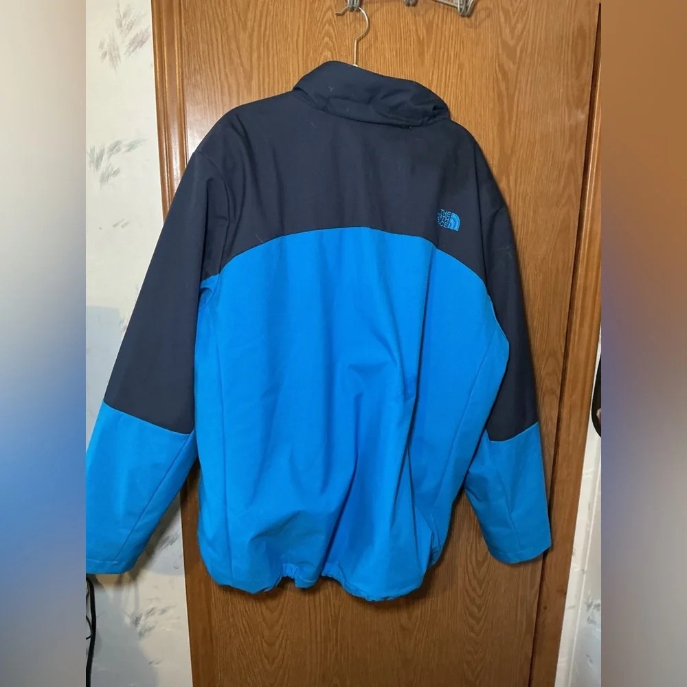 The North Face Men’s Softshell Jacket – Blue/Black – XXL